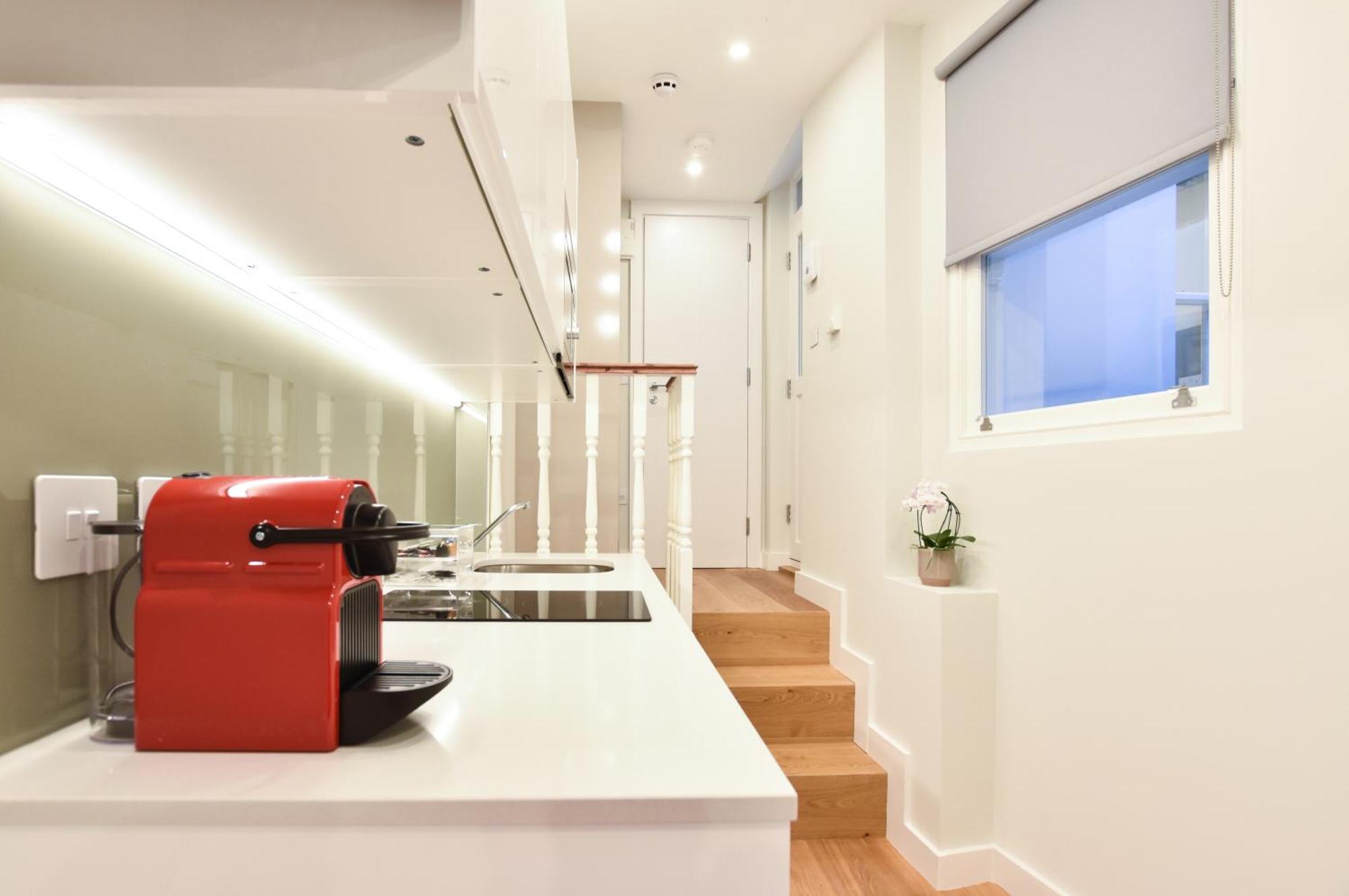 Earls Court East Serviced Apartments By Stayprime Лондон Экстерьер фото